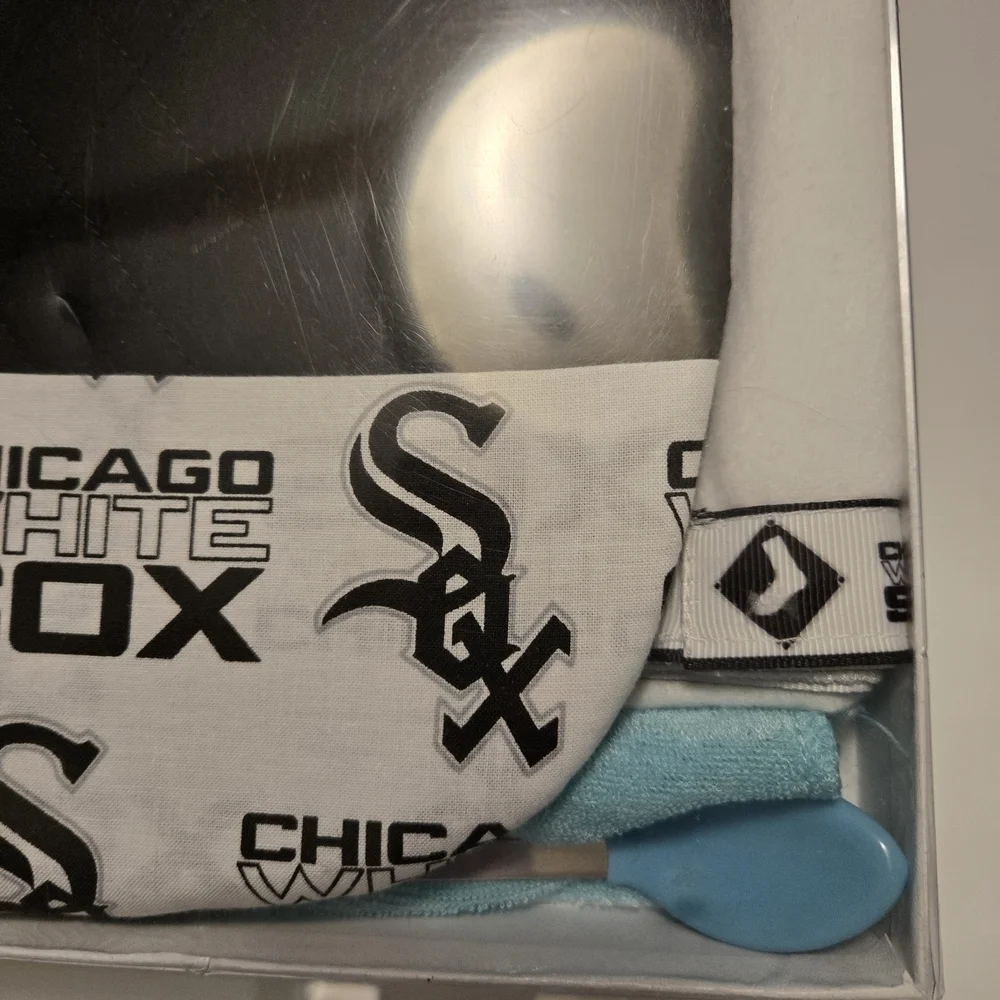 Chicago White Sox Bib Set - Black and White